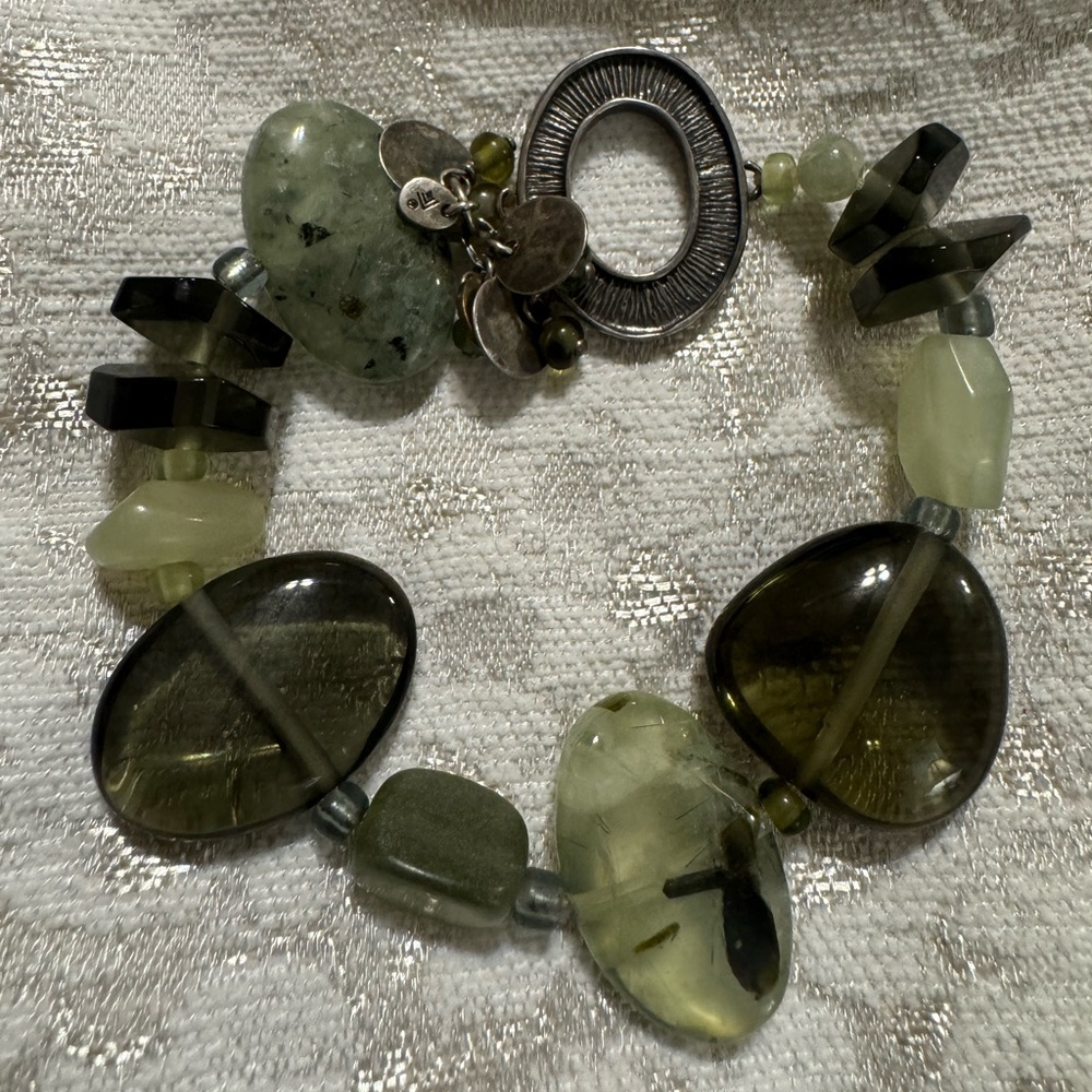 Silpada Green and Silver Stretch Bracelet